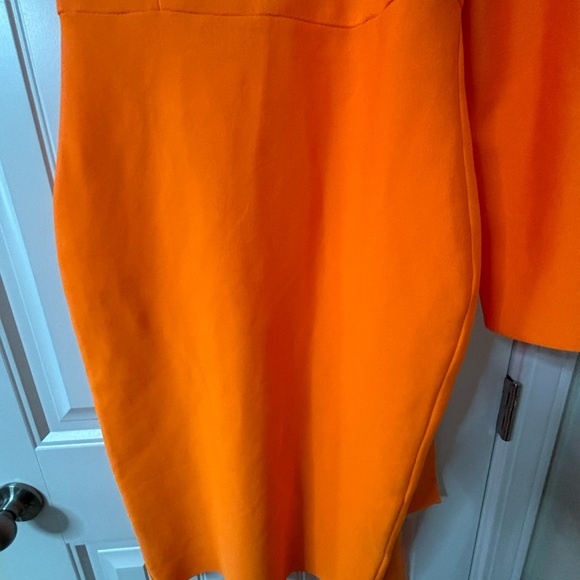 Bella Barnett Orange bodycon dress - Picture 7 of 9